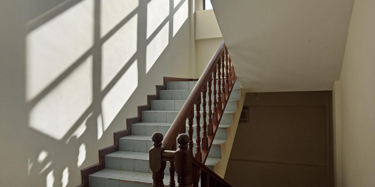 The Upper Deck Hotel كودات المظهر الخارجي الصورة