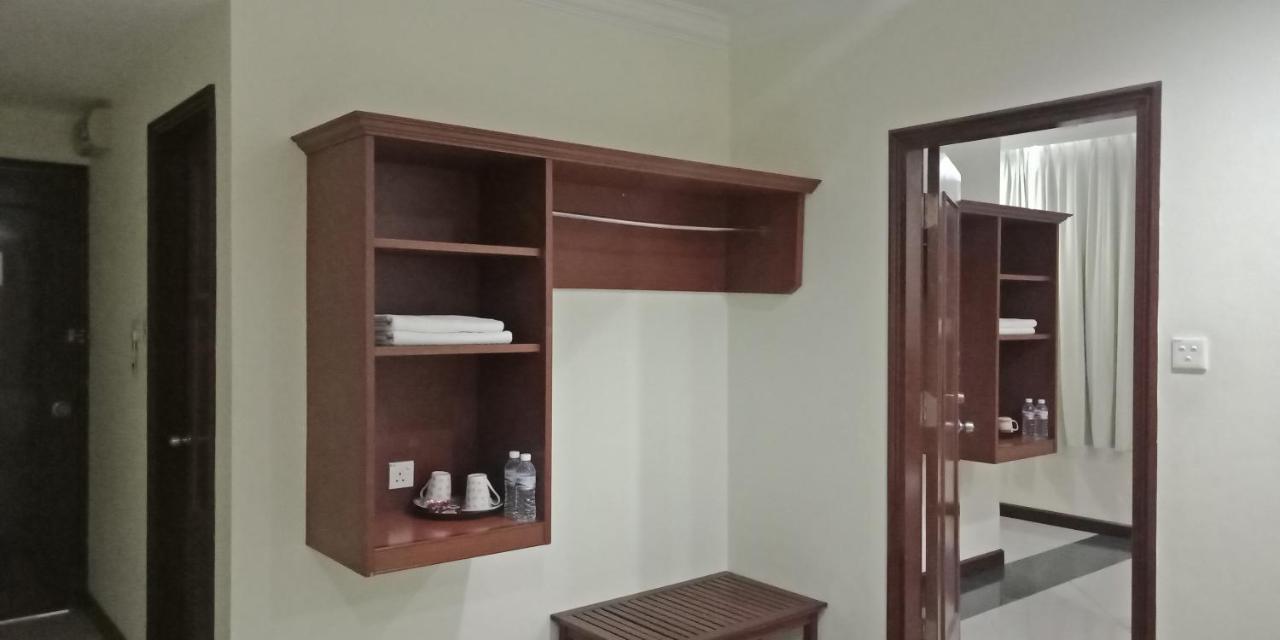 The Upper Deck Hotel كودات المظهر الخارجي الصورة