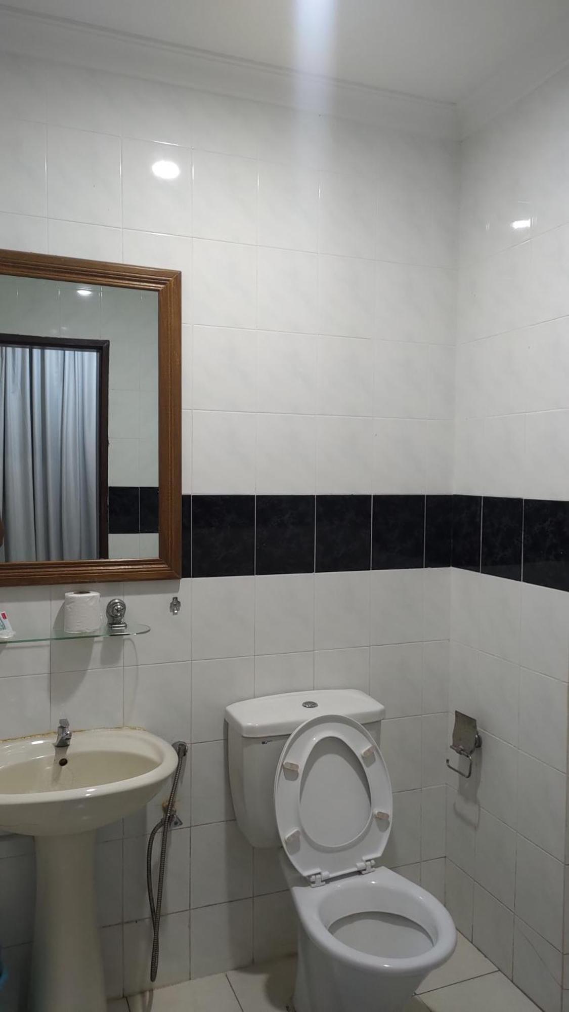 The Upper Deck Hotel كودات المظهر الخارجي الصورة